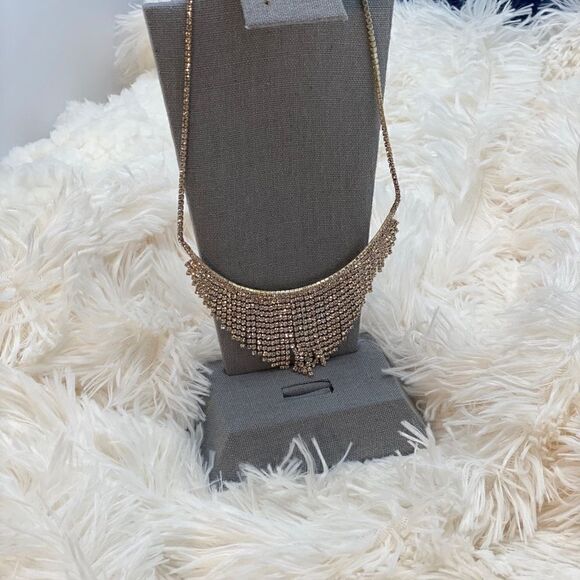 Adjustable rhinestone necklace worn once - Picture 3 of 4